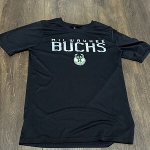 Milwaukee Bucks Black T-Shirt Size Kids XL